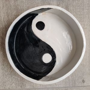 Yin yang jewelry base